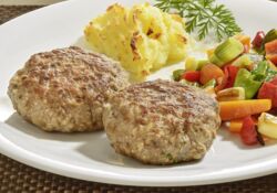Rindfleischfrikadelle, ohne Zwiebeln, mild gewürzt,