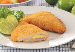 Cordon Bleu vom Schwein, flüssig gewürzt, paniert,